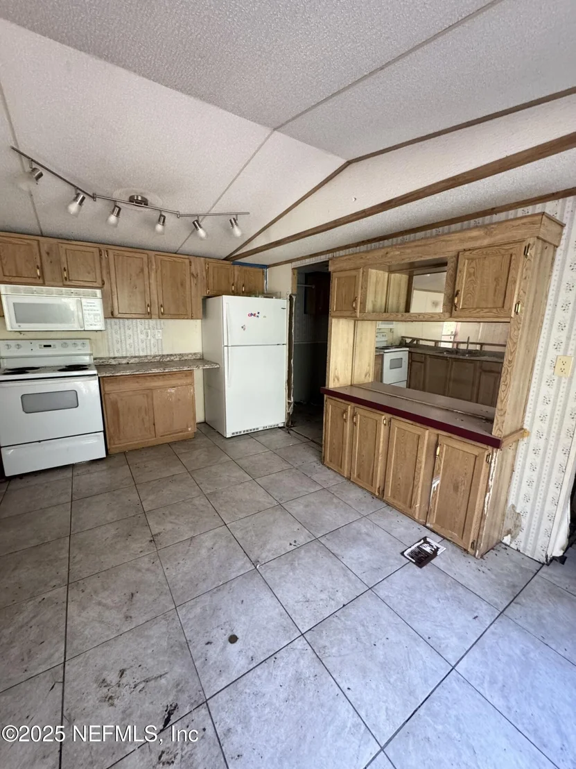Photo of 6460 ALINE Road