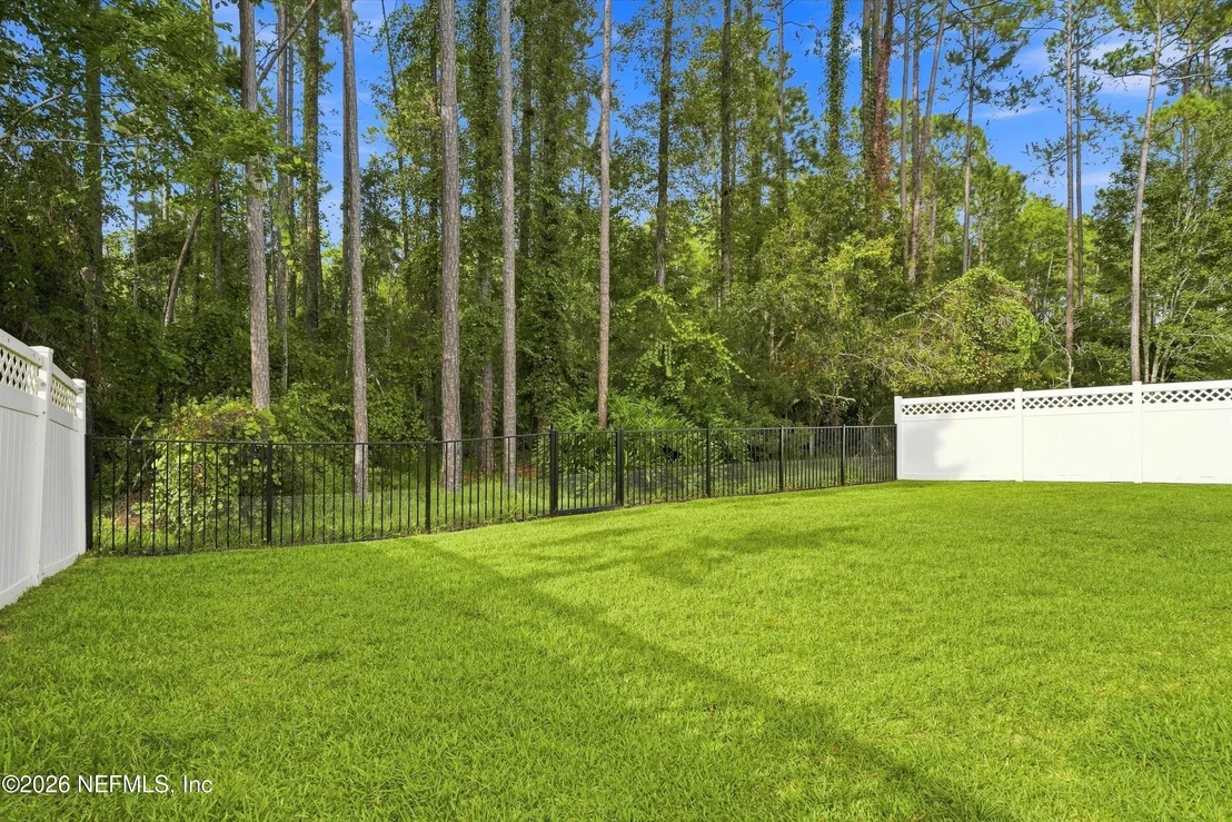 Photo of 570 SADDLESTONE Drive