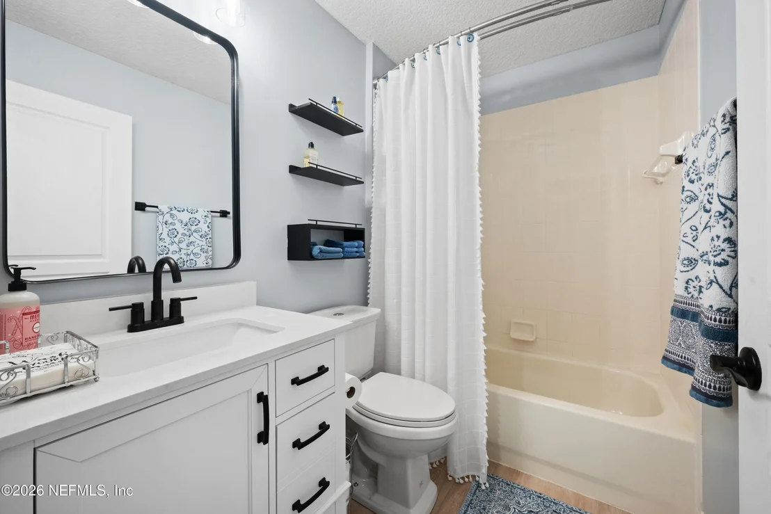 Photo of 837 EAGLE POINT Drive