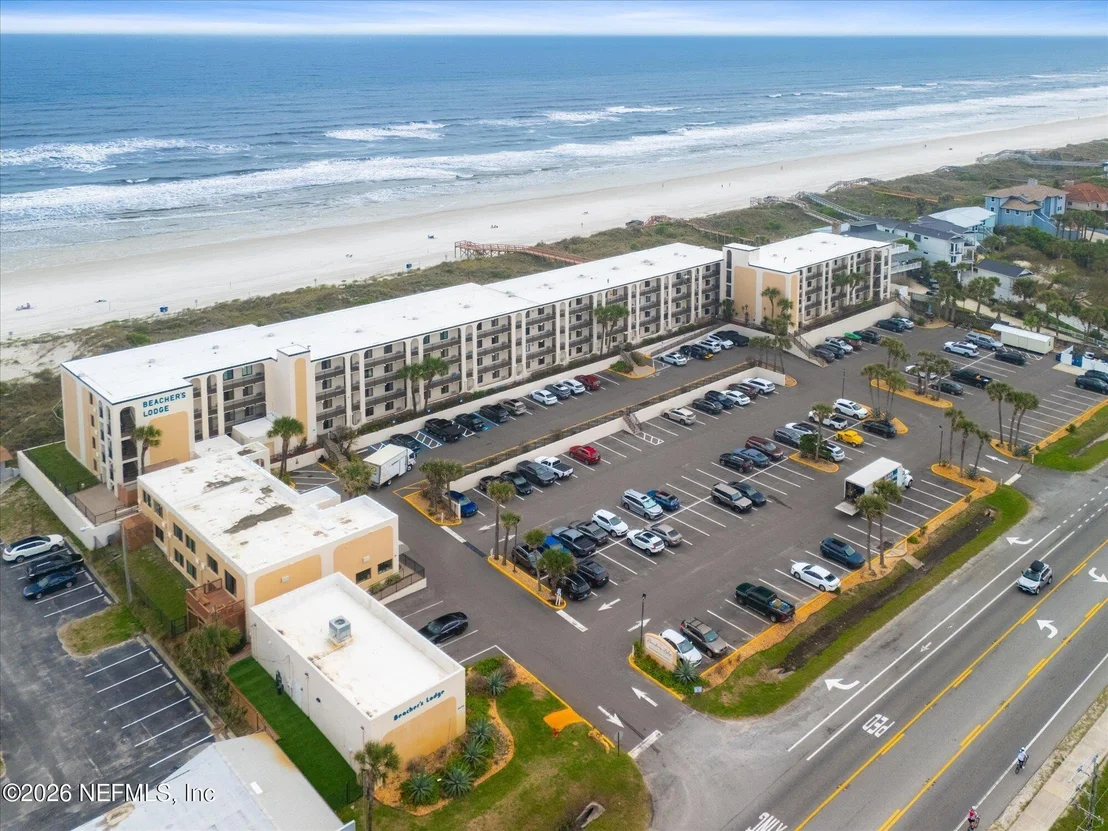 Photo of Unit 312 at 6970 A1A S