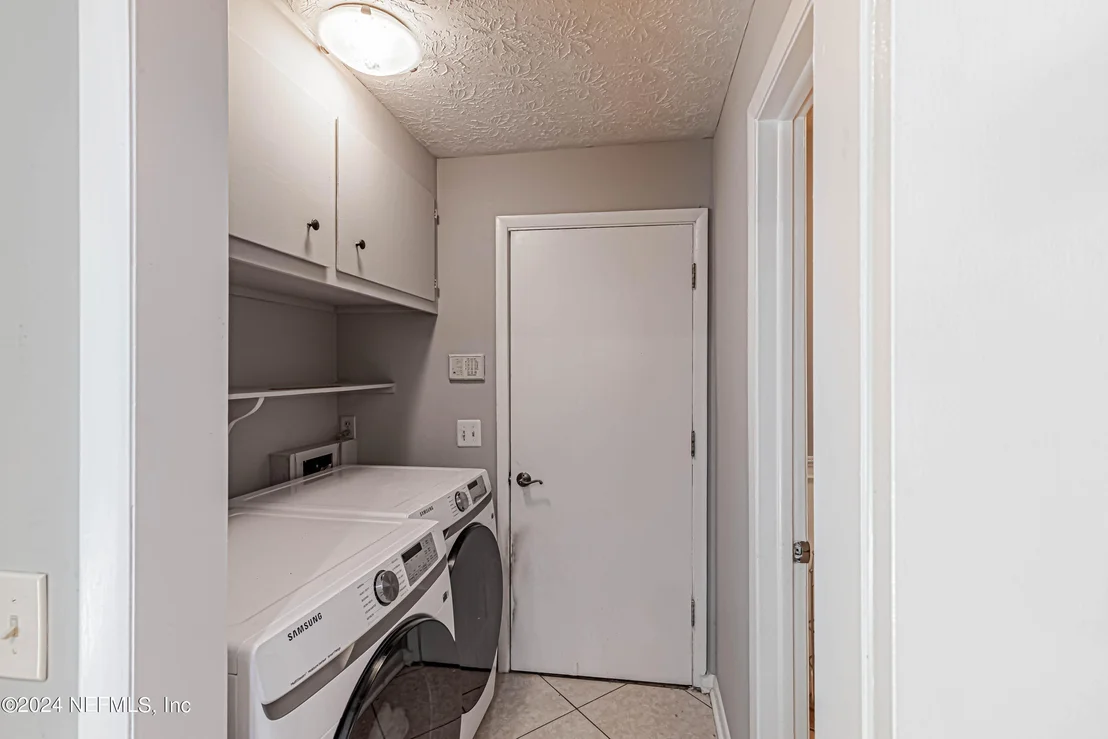 Photo of 2901 PACES FERRY Road S