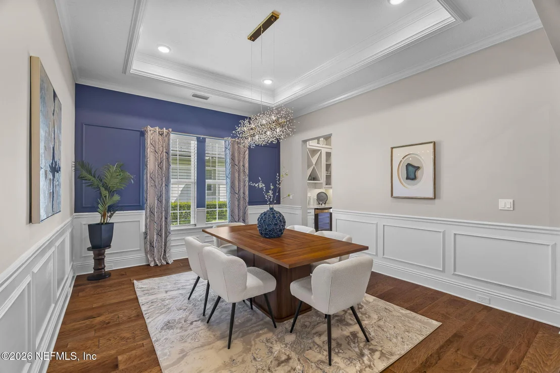 Photo of 183 FREMONT Avenue