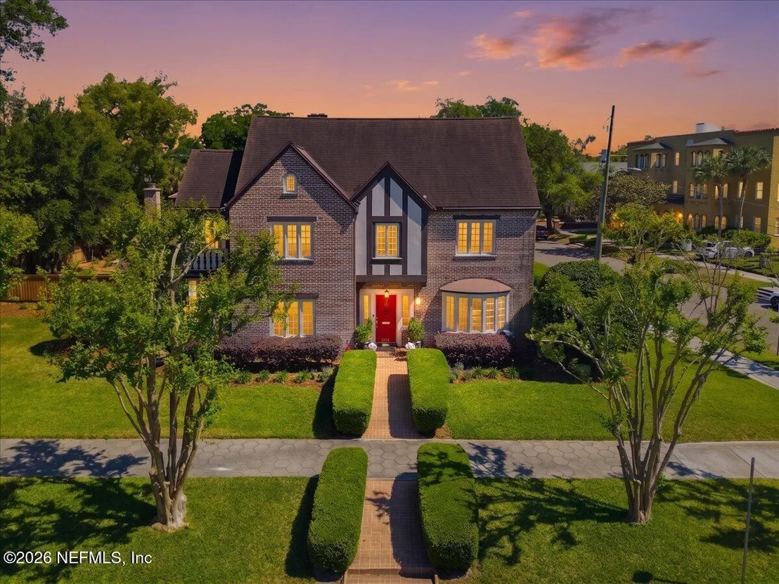 Photo of 3338 RIVERSIDE Avenue