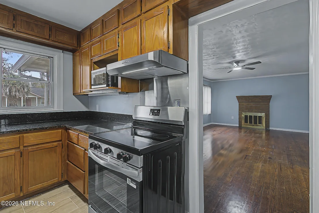 Photo of 330 S 4TH Street