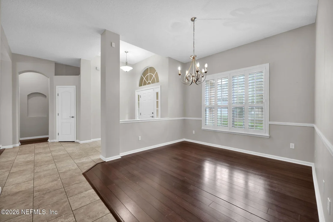 Photo of 879 SONGBIRD Drive