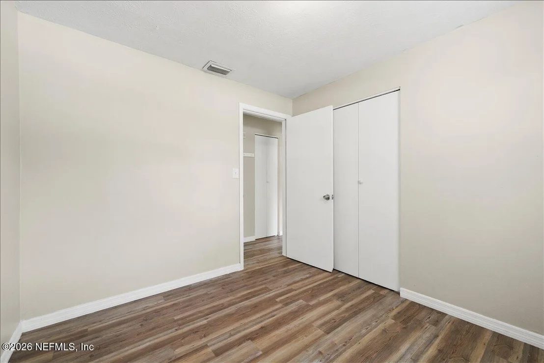 Photo of 215 EDSON Drive