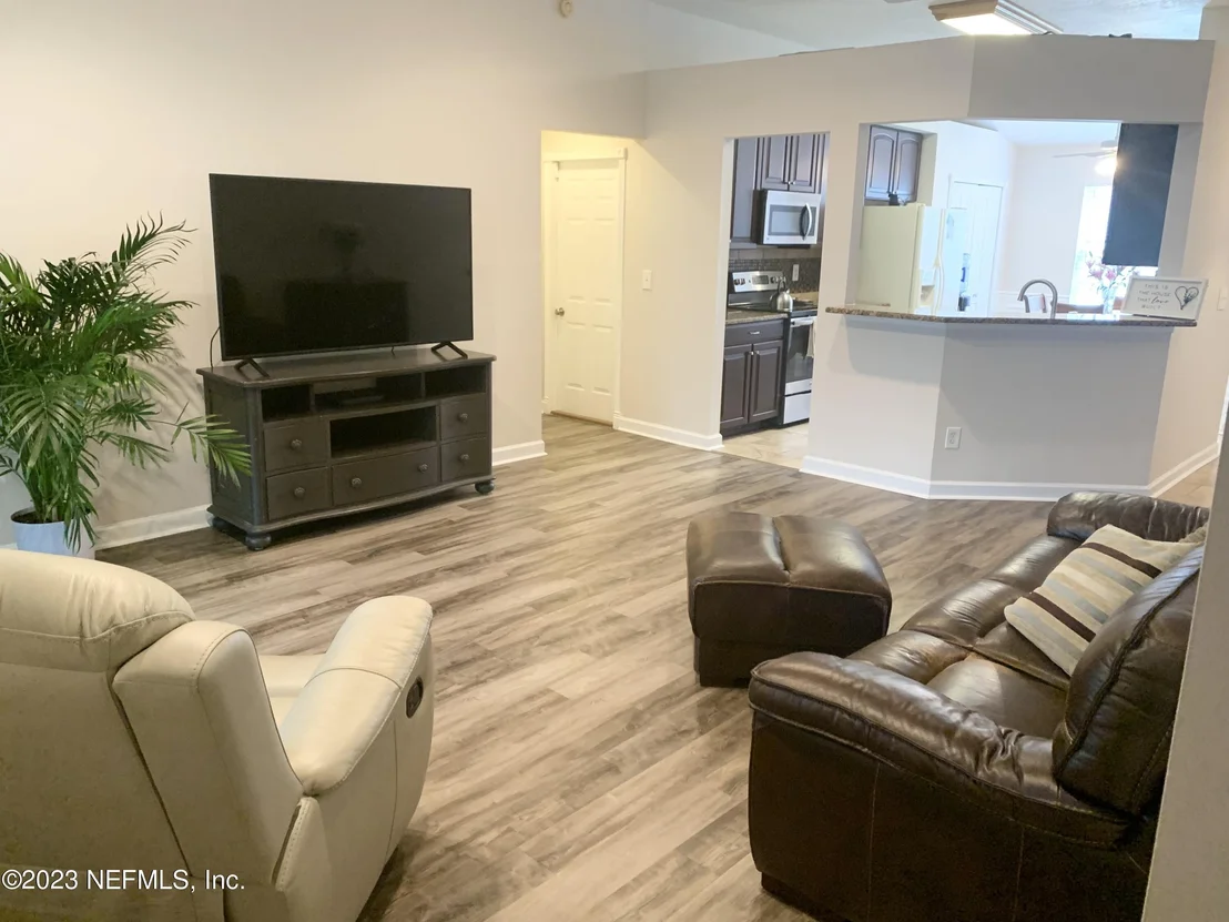 Photo of 12293 COBBLEFIELD Circle N