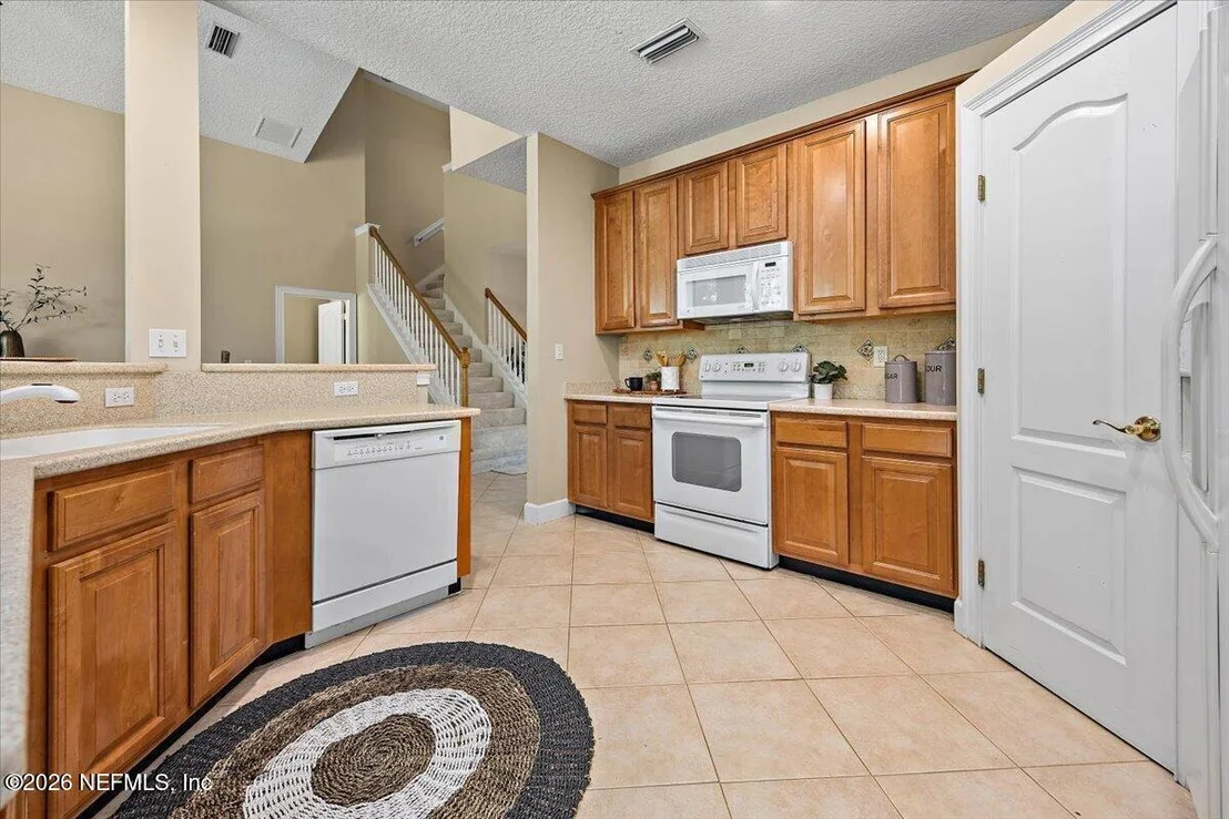 Photo of 13725 WEEPING WILLOW Way