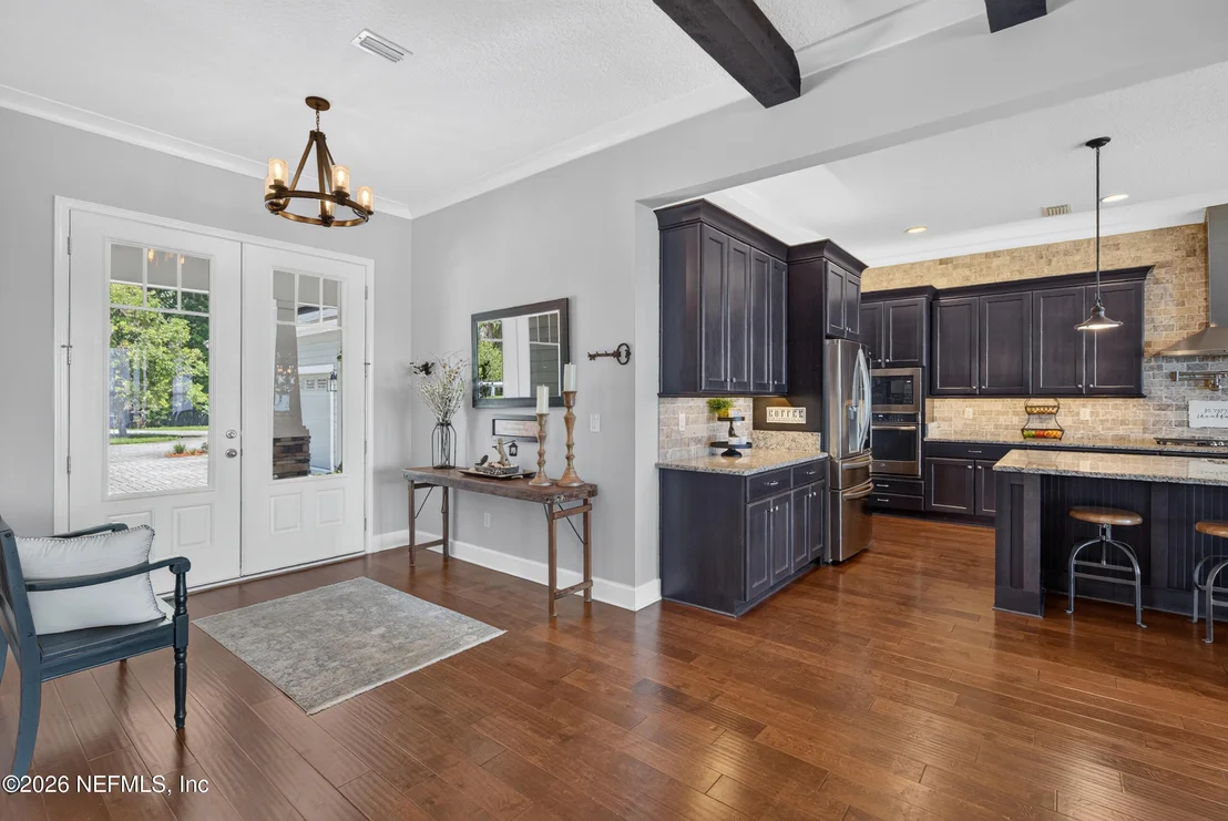 Photo of 239 RIVER Road