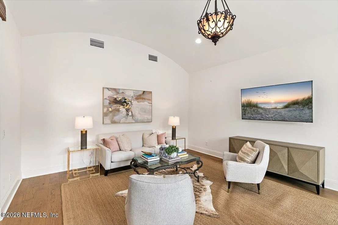 Photo of 5226 COMMISSIONERS Drive