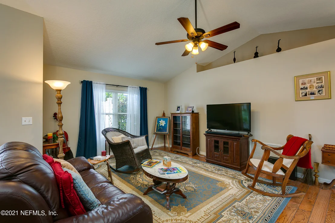 Photo of 453 ISLAND VIEW Circle