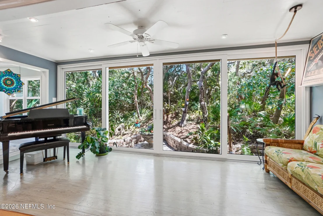 Photo of 136 TURTLE BAY Lane