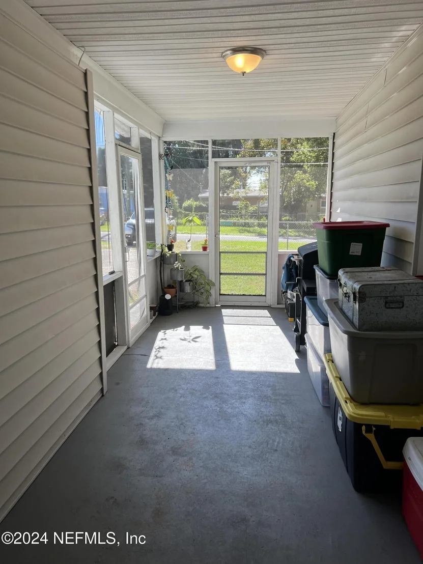 Photo of 5519 RIVER FOREST Drive
