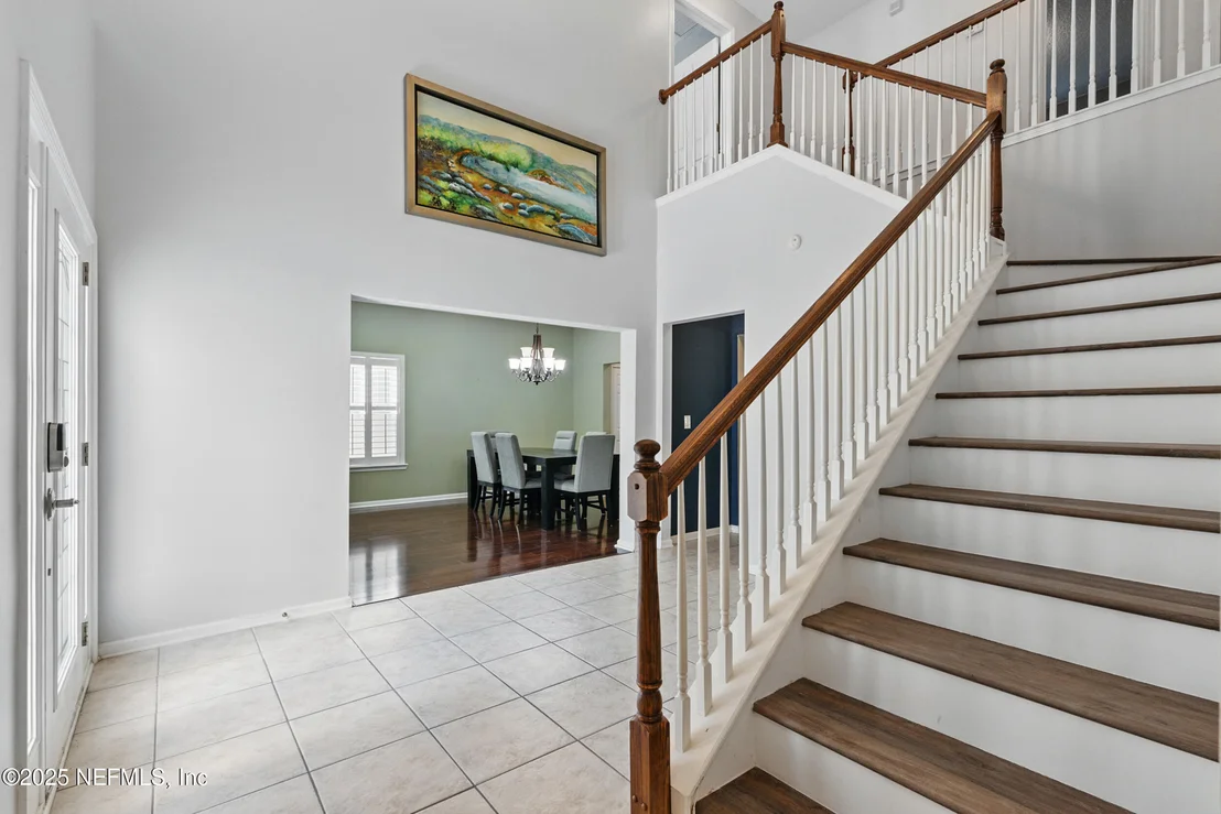 Photo of 187 SILVER GLEN Avenue