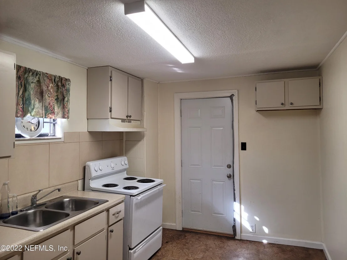Photo of 1028 DANIEL Street