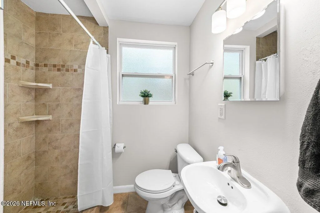 Photo of 6424 COLGATE Road