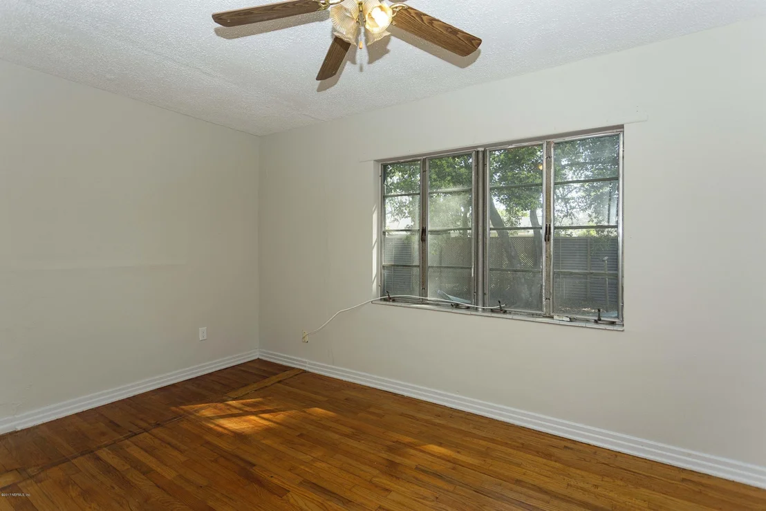 Photo of 2435 ORMSBY Circle W