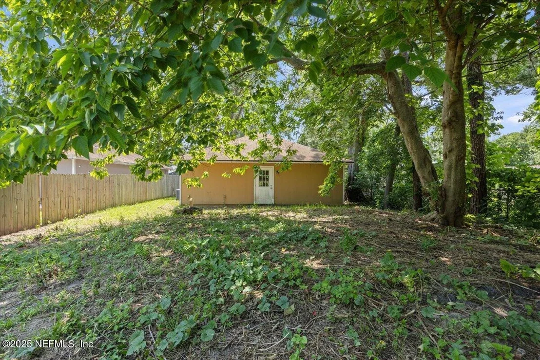 Photo of 4527 CLAIRMONT Road