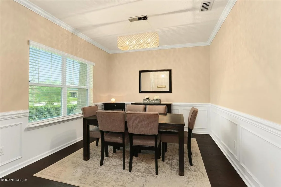 Photo of 301 N BELLAGIO Drive
