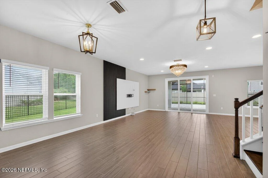 Photo of 21 YARDLEY Court