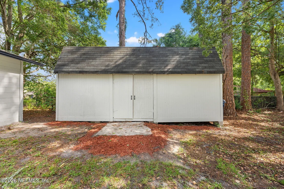 Photo of 594 CEDAR Avenue