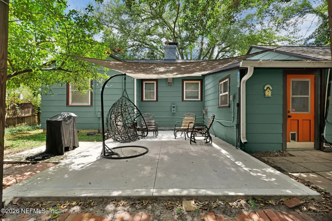 Photo of 1521 CHARON Road