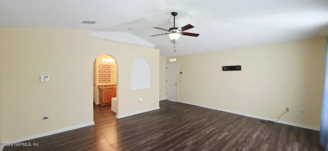 Photo of 8733 HUMBERSIDE Lane
