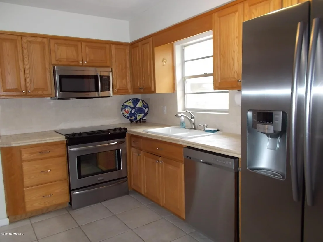 Photo of 1236 ESTORIL Drive