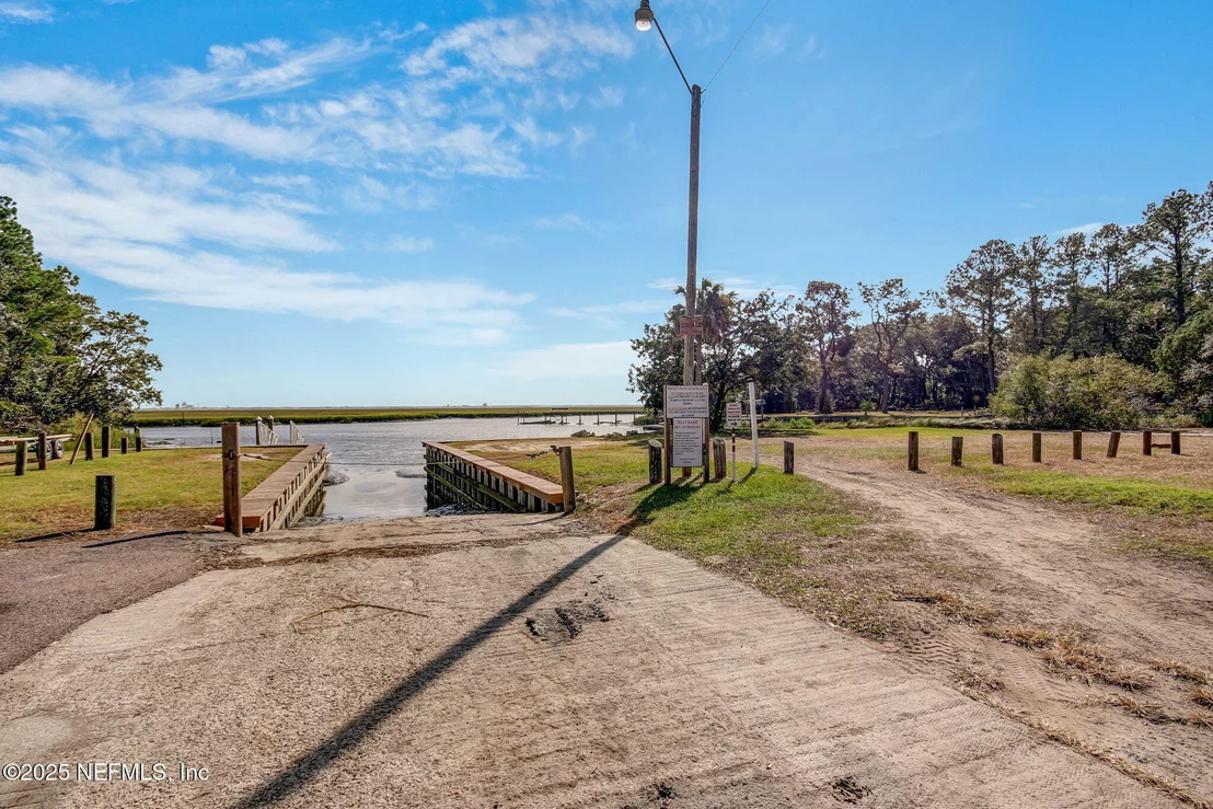 Photo of 97535 PIRATES POINT Road