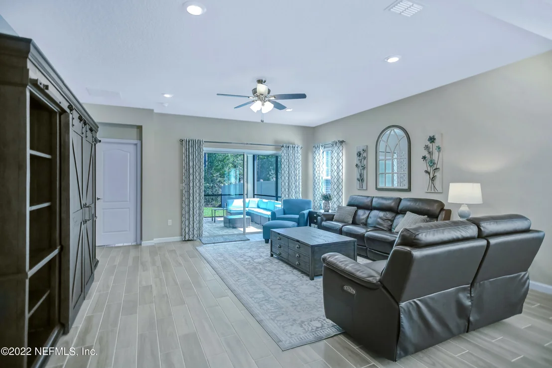 Photo of 283 GLORIETA Drive