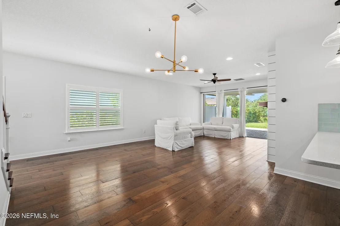 Photo of 27 SAINT BARTS Avenue