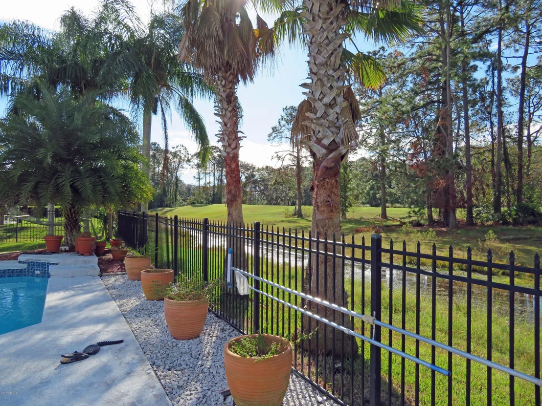 Photo of 1171 LINWOOD Loop