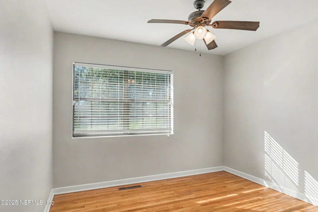 Photo of 2537 BUTTONWOOD Drive