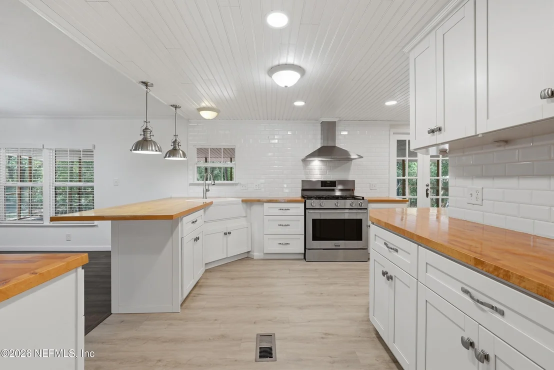 Photo of 6737 HIGHLAND Drive