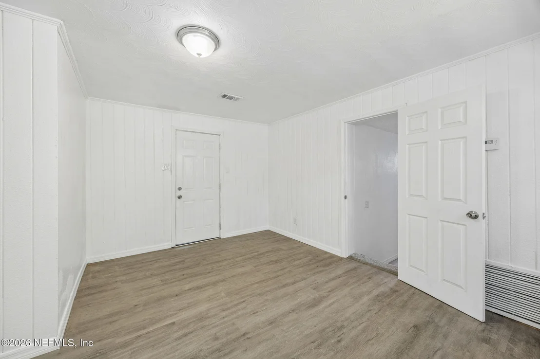 Photo of 3304 DIVISION Street