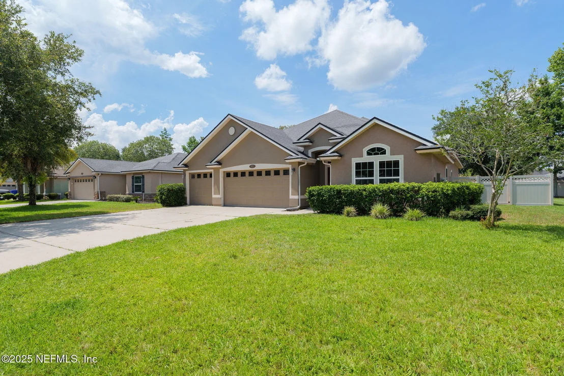Photo of 812 WARDS CREEK Lane