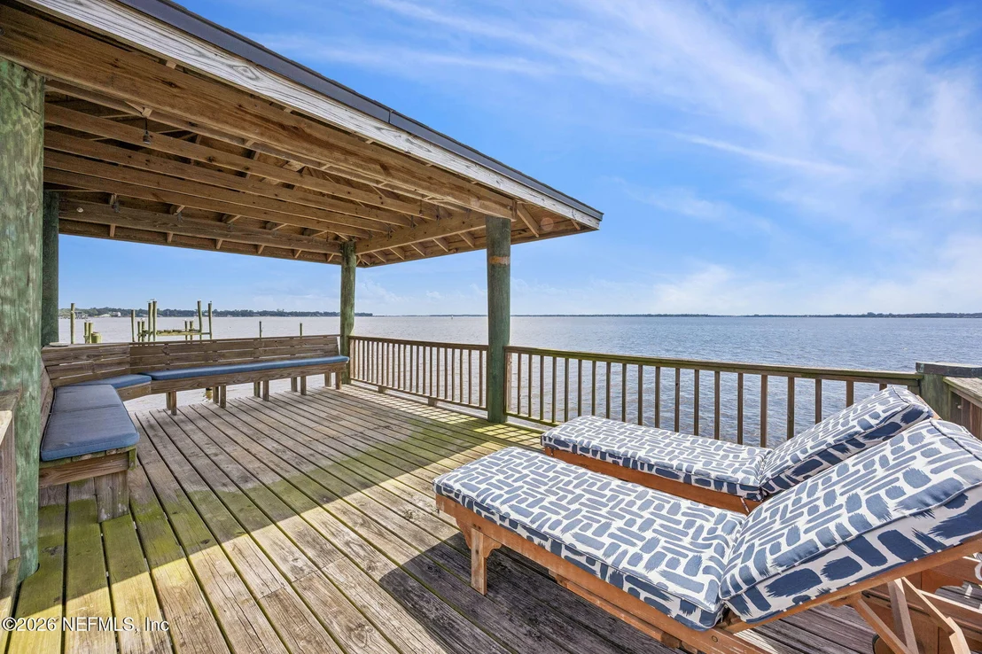 Photo of 1676 RIVER Road