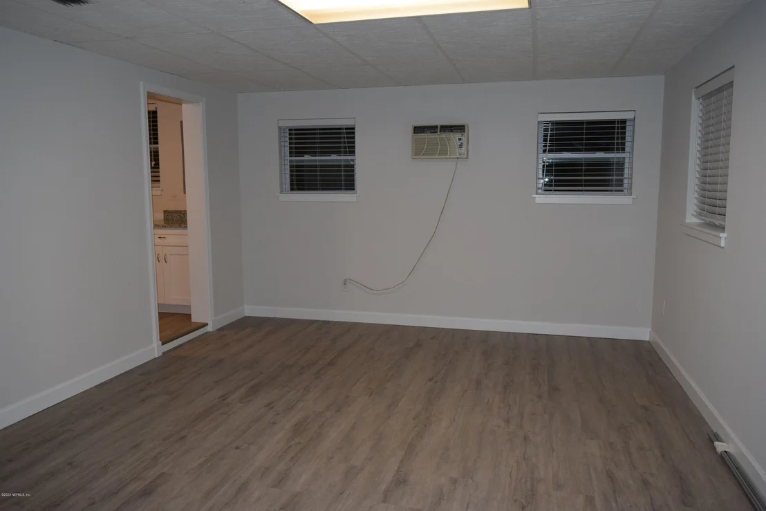 Photo of 274 SARA Drive