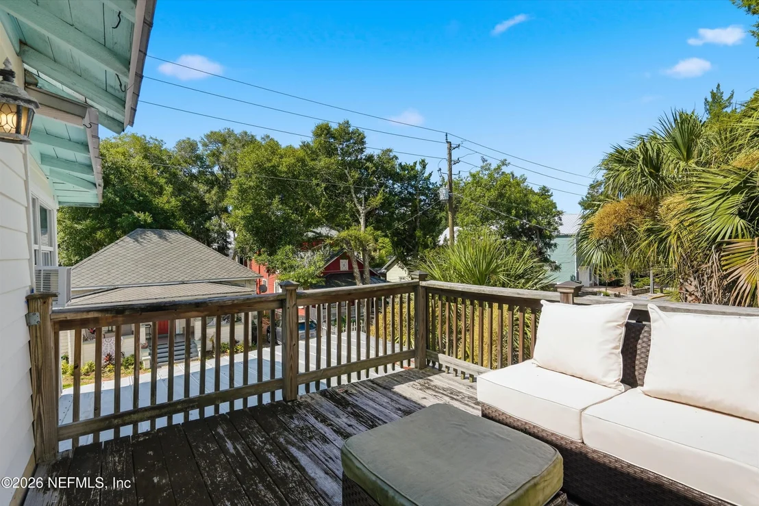 Photo of 110 DE HAVEN Street