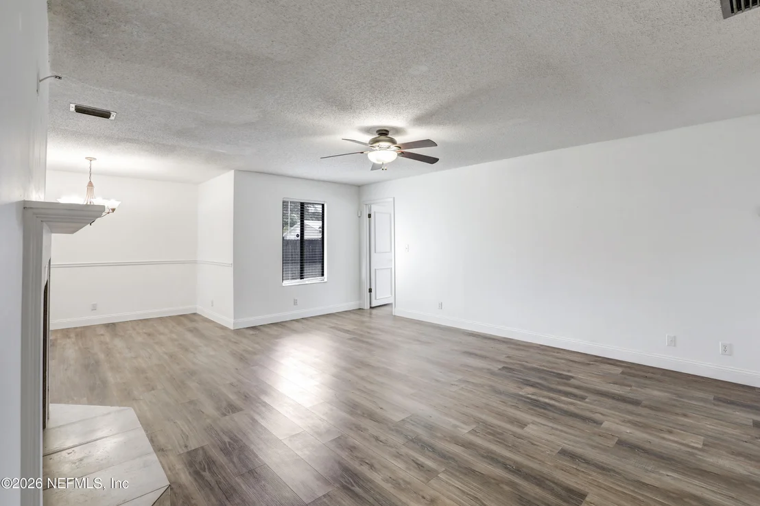 Photo of 111 LOBELIA Road