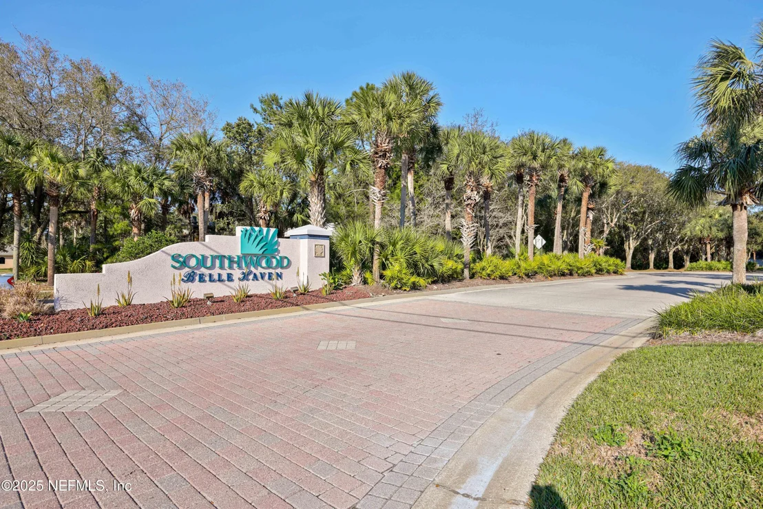 Photo of 1017 RIDGEWOOD Lane
