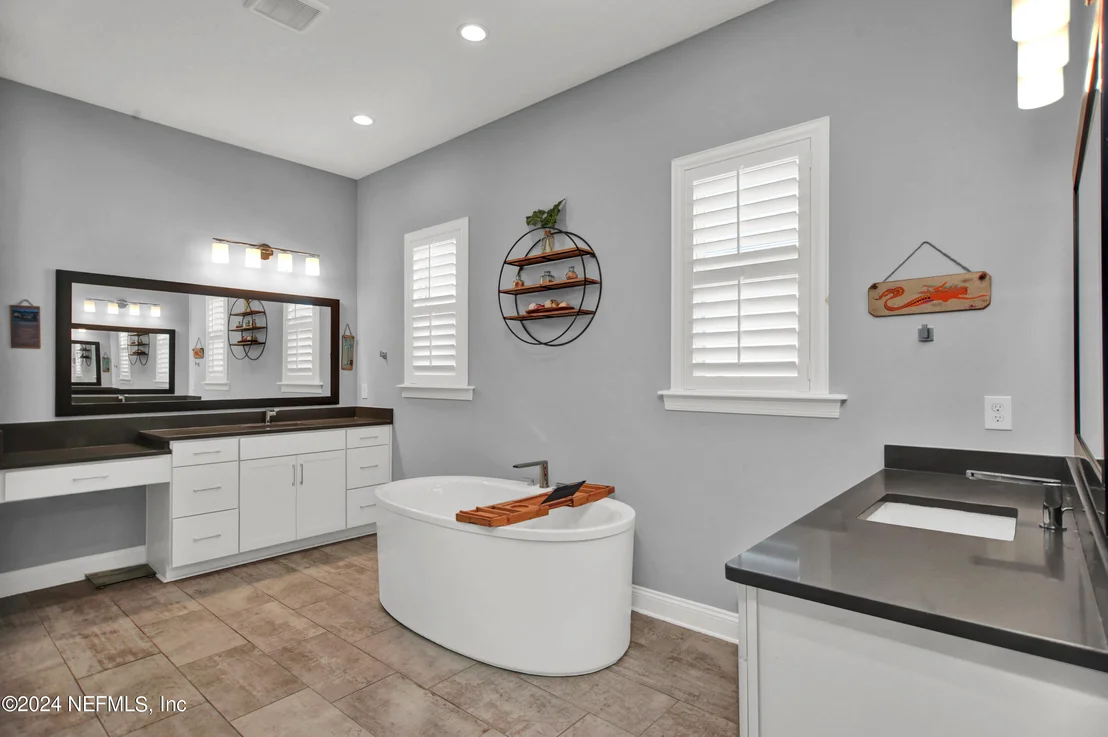 Photo of 10152 SILVERBROOK Trail