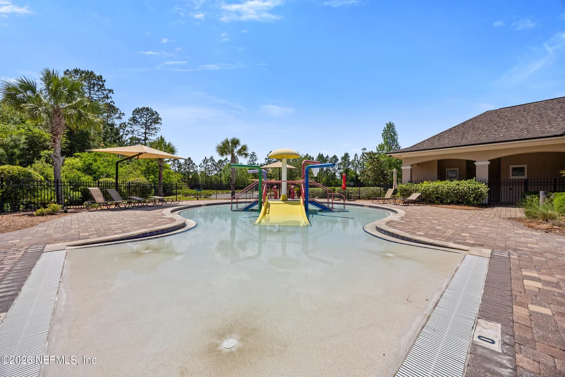 Photo of 70168 ROSEAPPLE Court