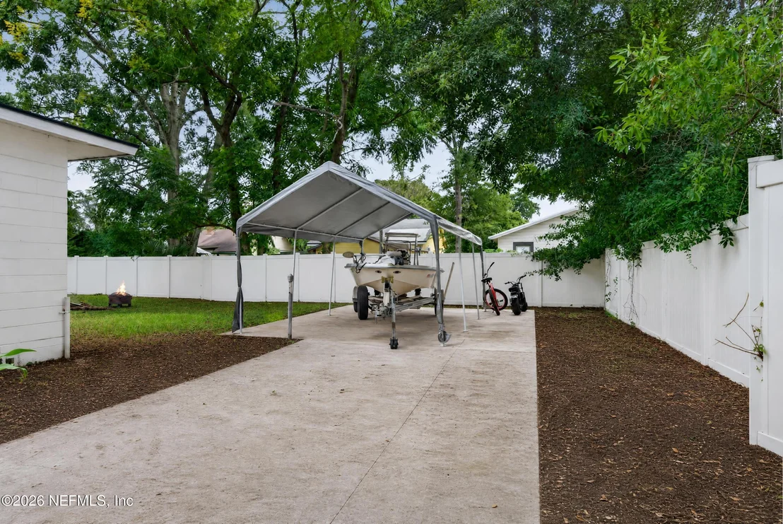 Photo of 4547 ALPHA Avenue