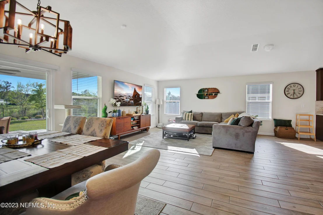 Photo of 510 CHASEWOOD Drive