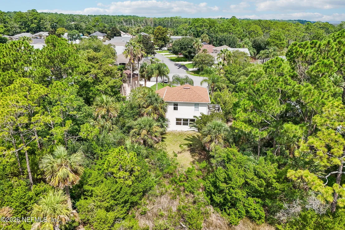Photo of 305 ELEUTHERA Court