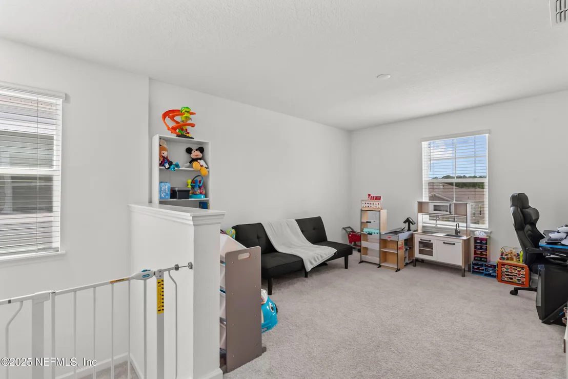 Photo of 9852 LOVAGE Lane