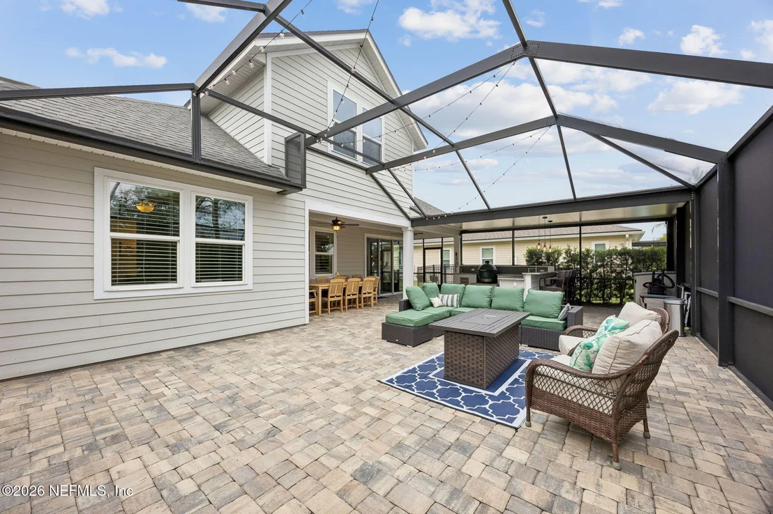 Photo of 141 LINSBURY Court