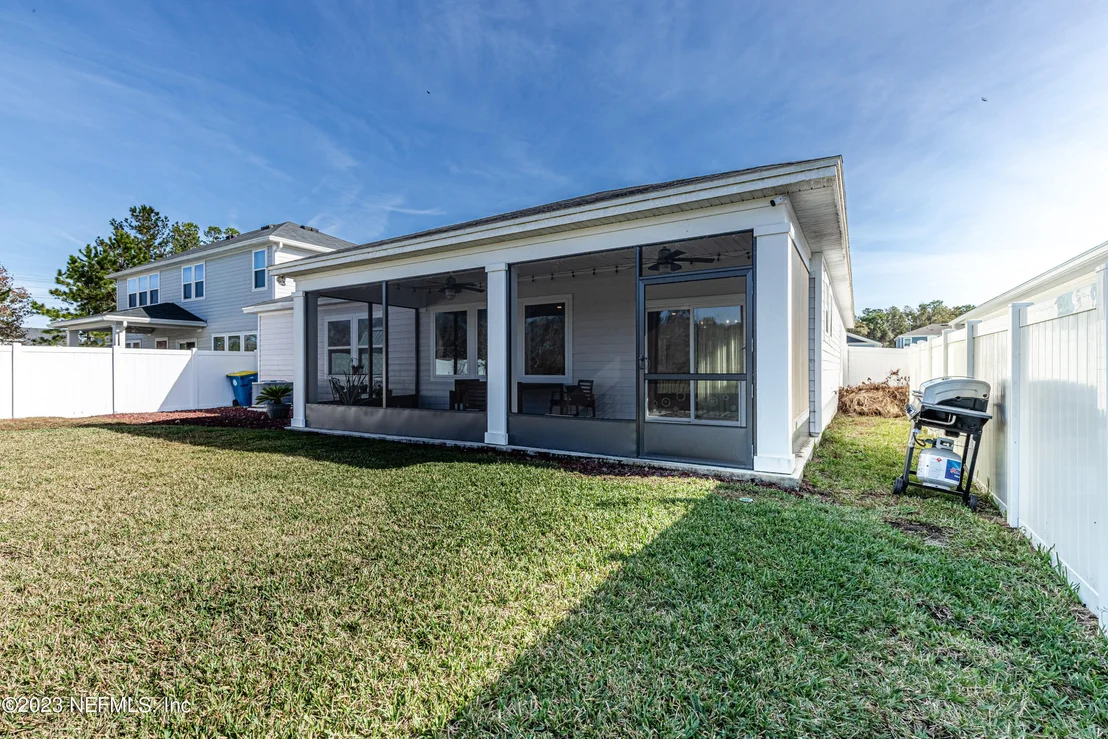 Photo of Unit 6 at 12056 BRIDGEHAMPTON Road