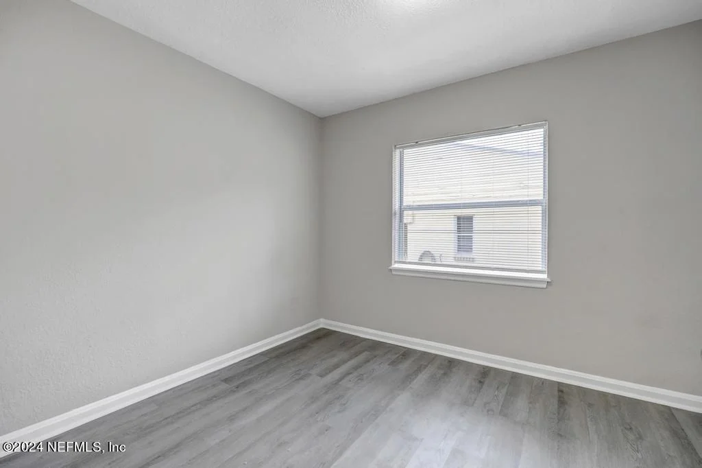 Photo of 1127 BUNKER HILL Boulevard